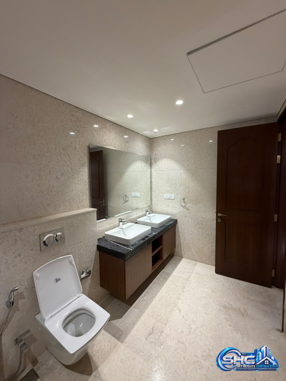 ✨ FOR RENT 📍LEELA RESIDENCY, BANGALORE ✨ in Indiranagar, Bengaluru - Photo 25 of 31