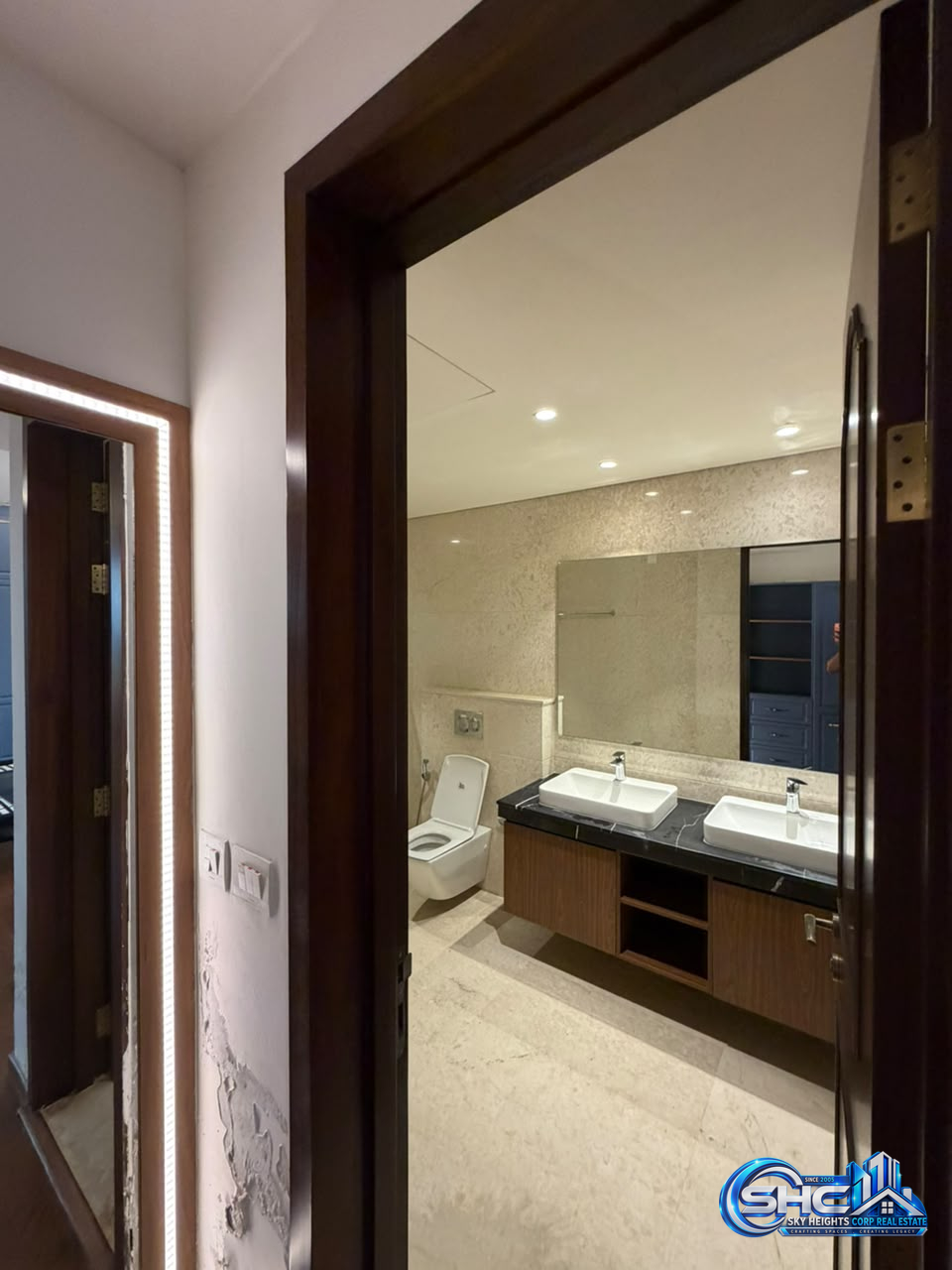 ✨ FOR RENT 📍LEELA RESIDENCY, BANGALORE ✨ in Indiranagar, Bengaluru - Photo 5 of 31