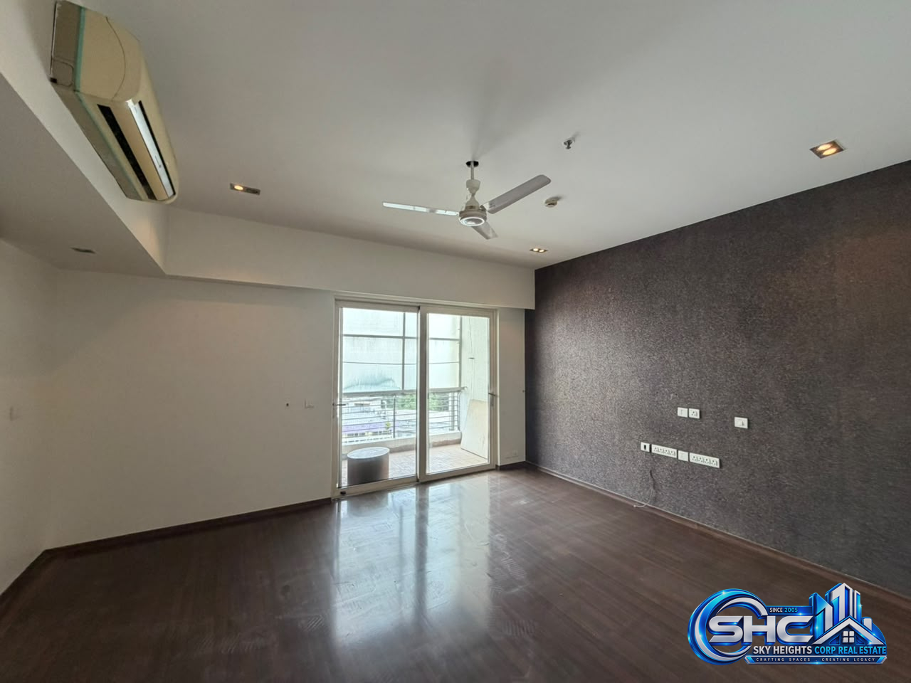 ✨ FOR RENT 📍CUBBON ROAD, BANGALORE ✨ in MG Road, Bengaluru - Photo 21 of 57