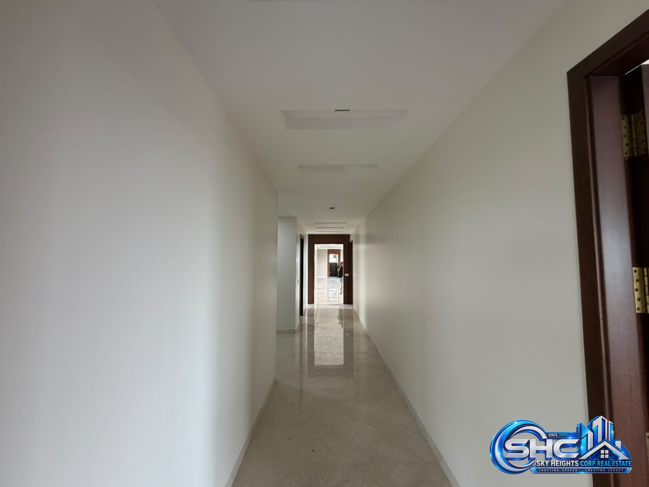 ✨ FOR RENT 📍CUBBON ROAD, BANGALORE ✨ in MG Road, Bengaluru - Photo 14 of 57