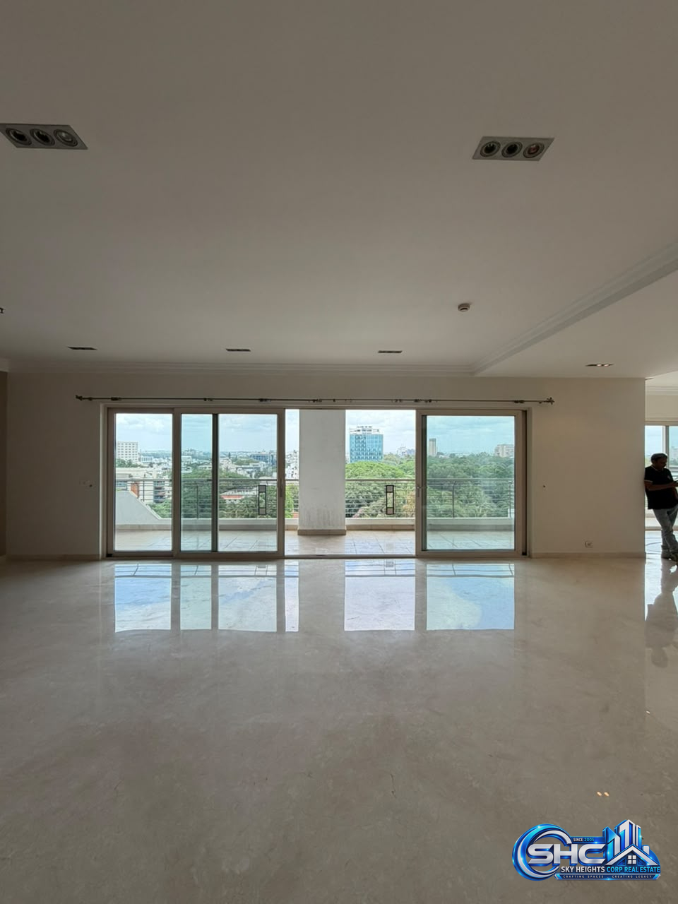 ✨ FOR RENT 📍CUBBON ROAD, BANGALORE ✨ in MG Road, Bengaluru - Photo 25 of 57