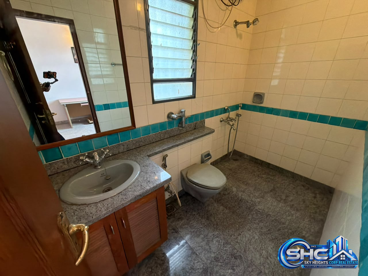 FOR SALE 📍NANDI DURGA ROAD, BANGALORE ✨ in Benson Town, Bengaluru - Photo 34 of 49