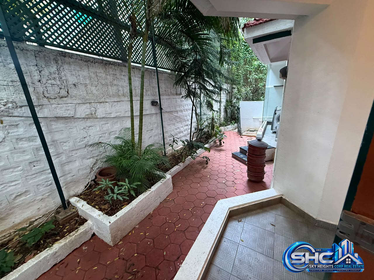 ✨ FOR RENT 📍OFF MG ROAD, BANGALORE ✨ in Ulsoor, Bengaluru - Photo 14 of 40
