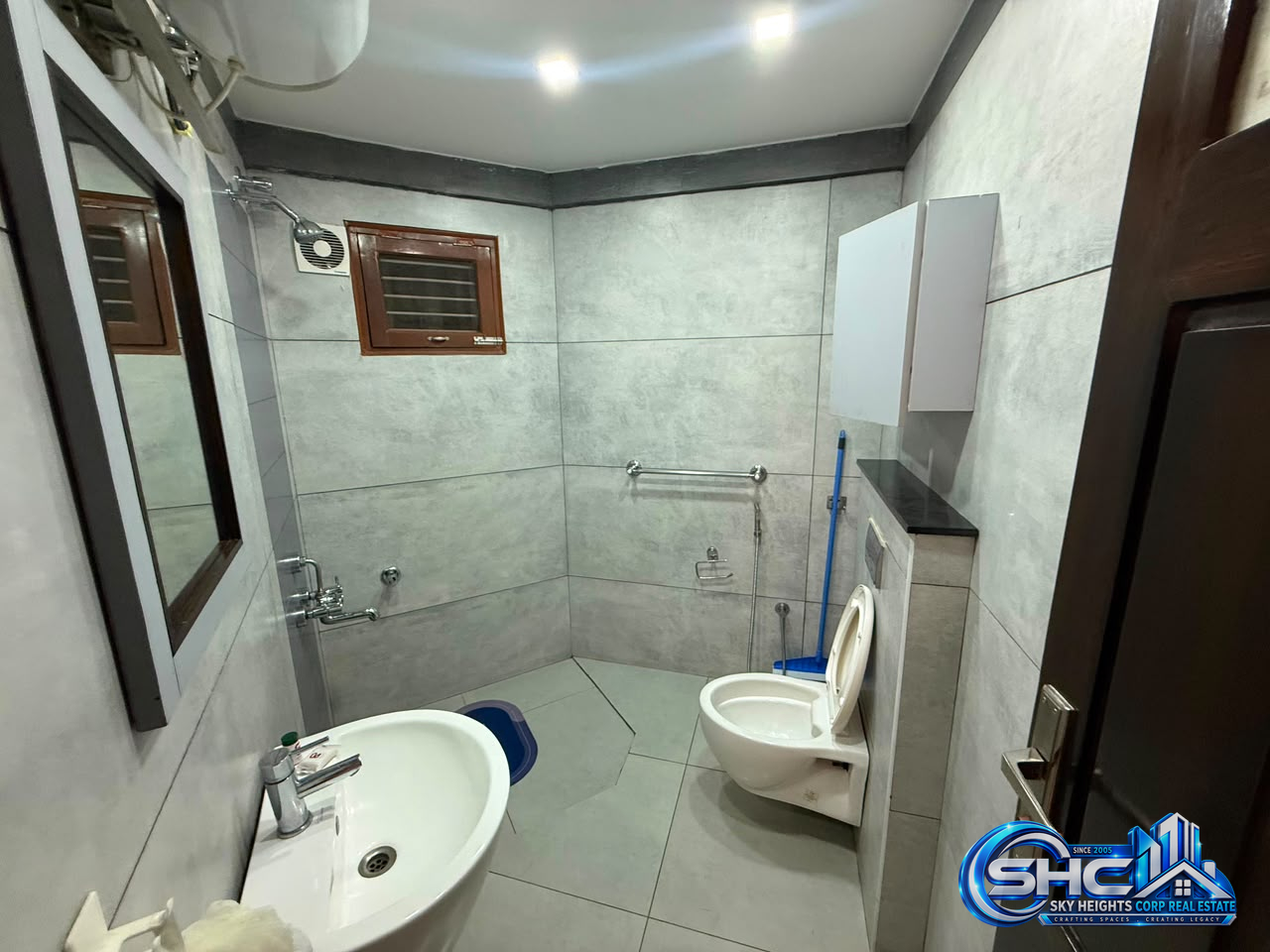 ✨ FOR RENT 📍OFF MG ROAD, BANGALORE ✨ in Ulsoor, Bengaluru - Photo 30 of 40