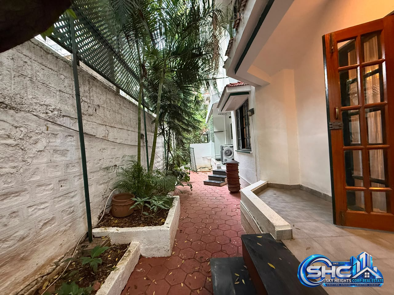 ✨ FOR RENT 📍OFF MG ROAD, BANGALORE ✨ in Ulsoor, Bengaluru - Photo 25 of 40