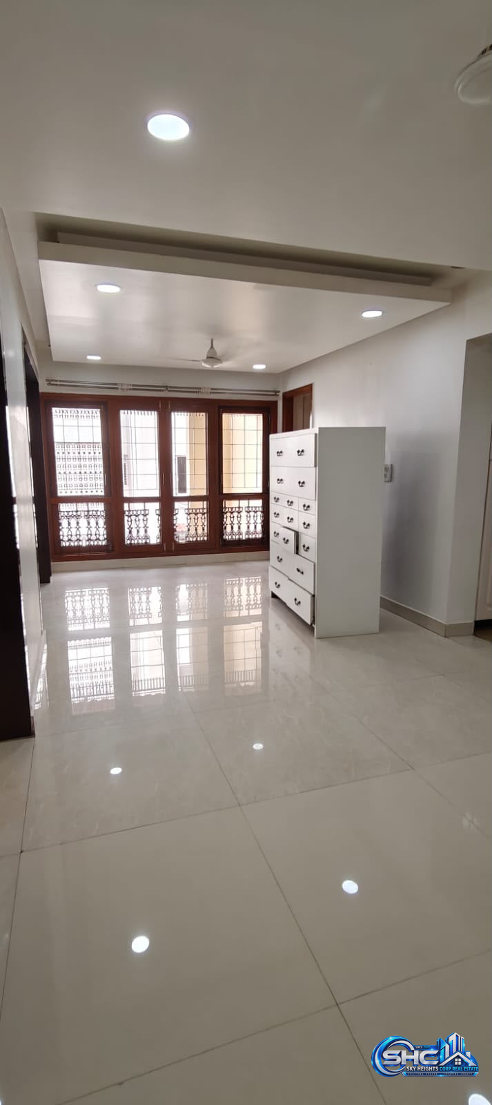 🏡 2 BHK SEMI-FURNISHED FLAT FOR RENT in vittal malya road, Bengaluru - Photo 5 of 9